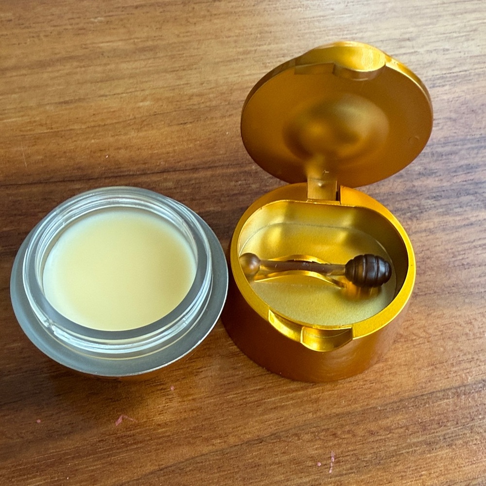 Limited Edition Honeybalm Golden Lip Balm - Picture 3 of 3
